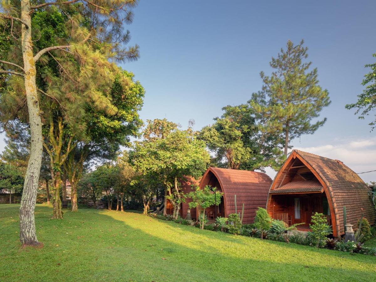 The Village Resort Богор Екстер'єр фото