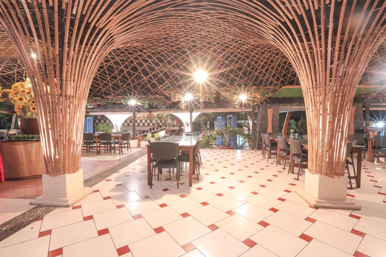 The Village Resort Богор Екстер'єр фото