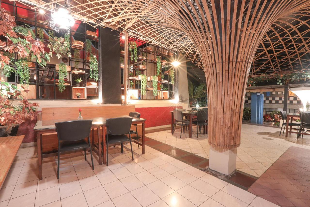 The Village Resort Богор Екстер'єр фото